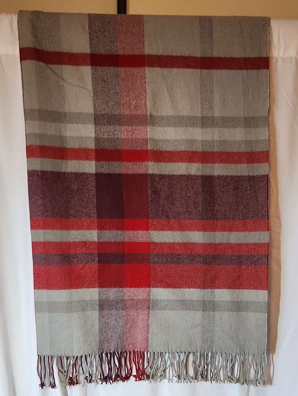 Red & Grey Plaid Pattern Fringe Blanket Throw Wool/polyester 52"x70"